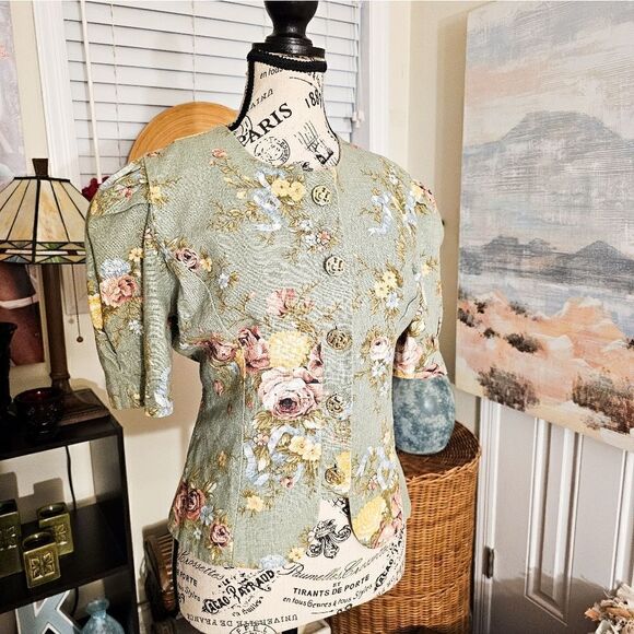 Vtg Lady Carol Preppy Tapestry Design Floral Statement Blouse. - Picture 15 of 15